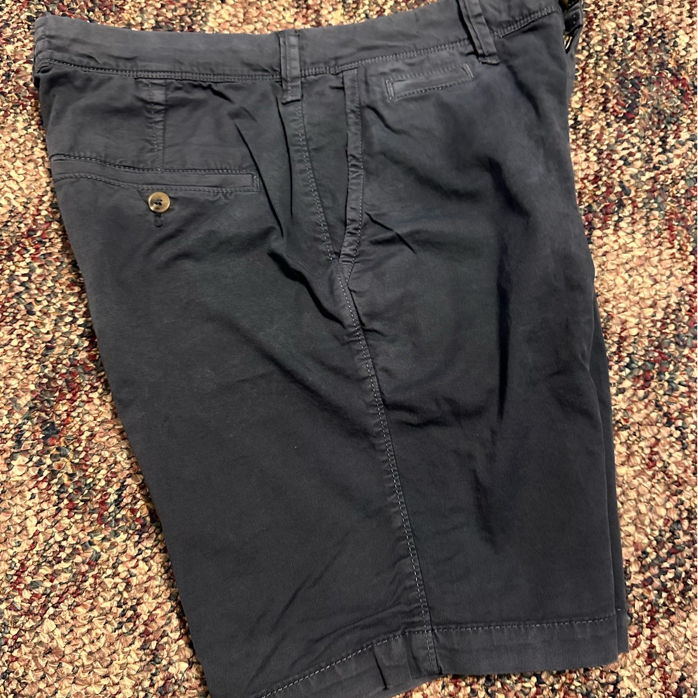 Men’s American Eagle shorts
